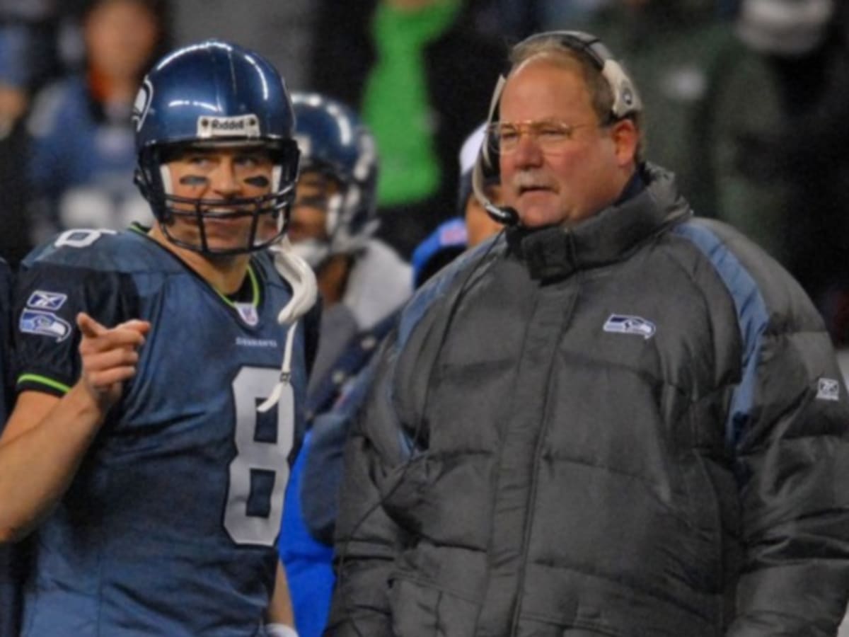 Matt Hasselbeck Enters Seahawks Ring of Honor