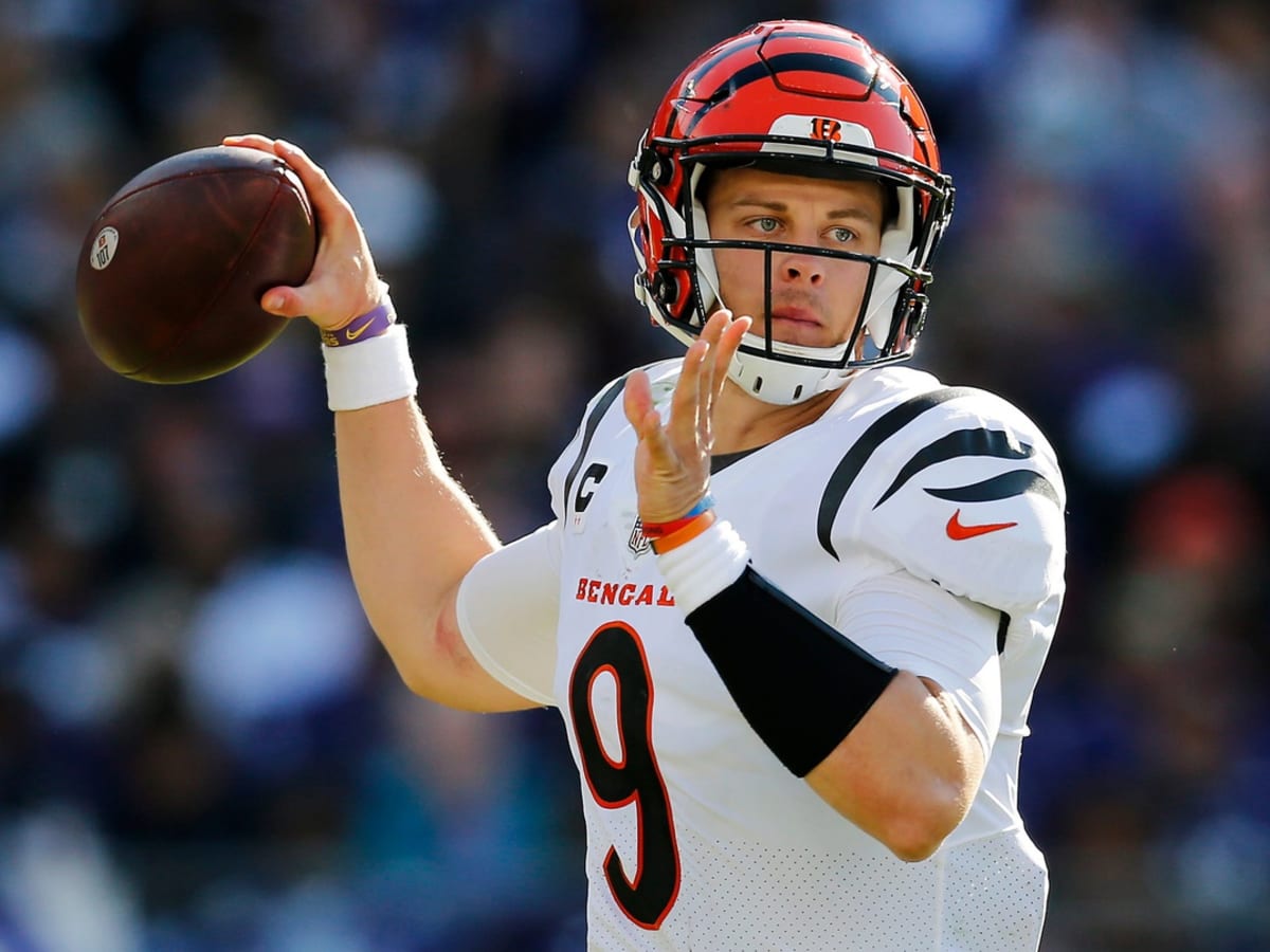 Joe Burrow Wears Prada Hat & Nike Dunks before Bengals Game - Sports  Illustrated FanNation Kicks News, Analysis and More