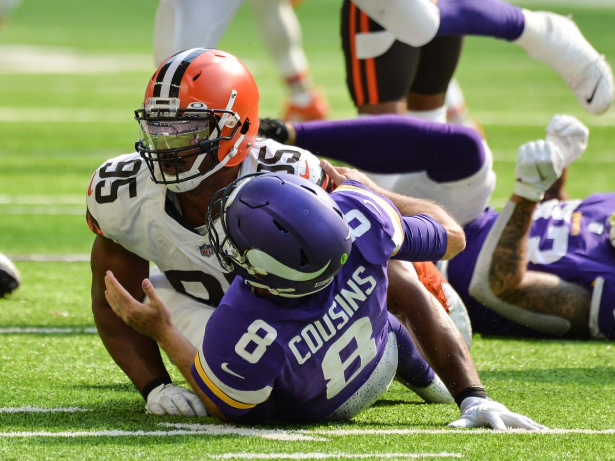 Sacking The Quarterback T-Shirt - Myles Garrett - Breakingz Apparel