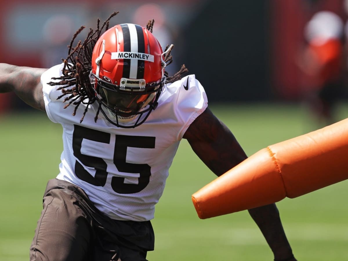 Cleveland Browns Arrive in Halloween Costumes vs. Pittsburgh