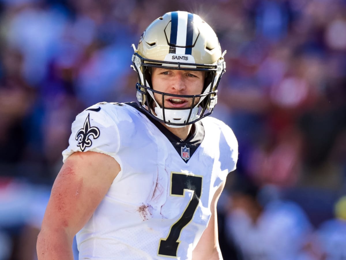 New Orleans Saints quarterback Taysom Hill returns after brief interruption