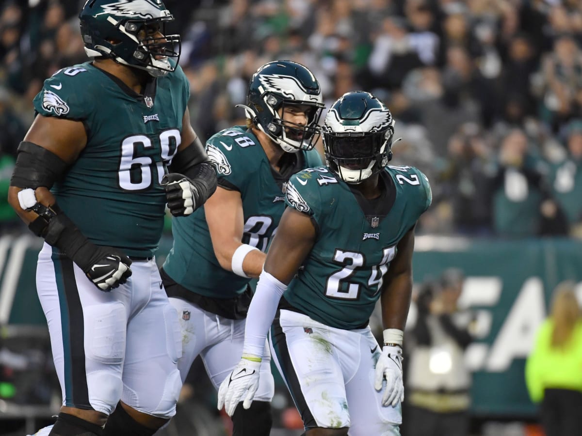 Eagles injury updates: Jordan Howard, Davion Taylor expected to miss some  time - Bleeding Green Nation