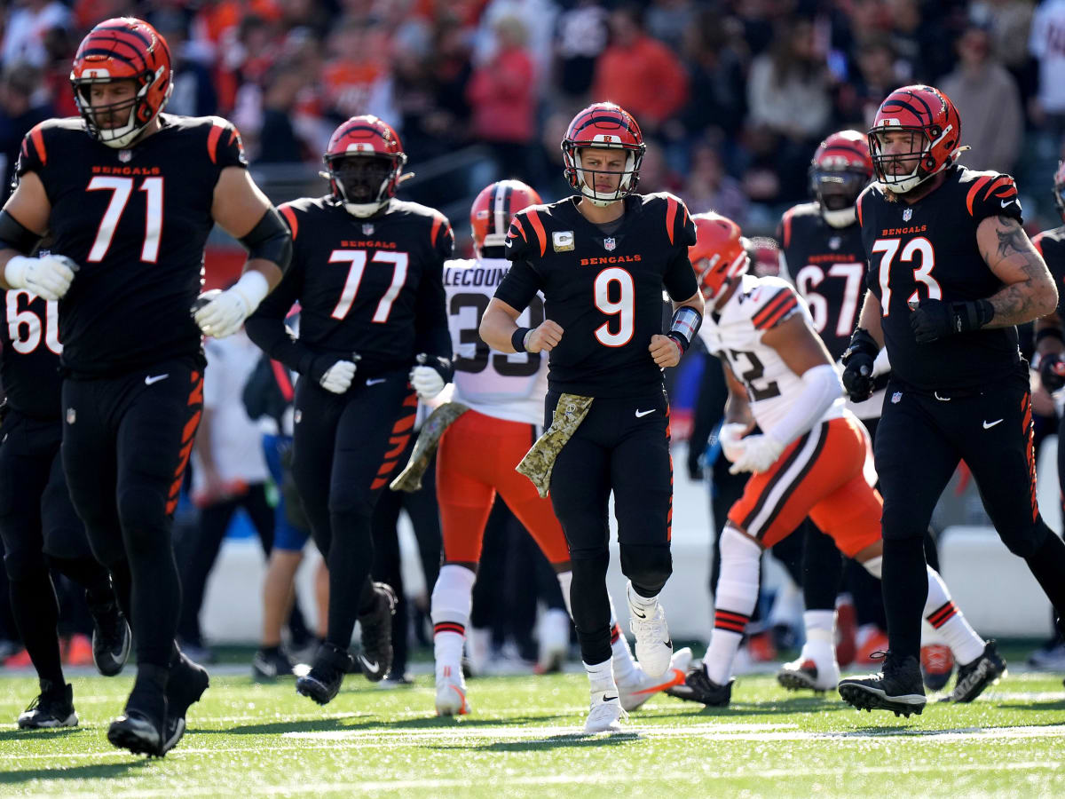 Joe Burrow got 13 custom-made G-Shock's for his o-line.