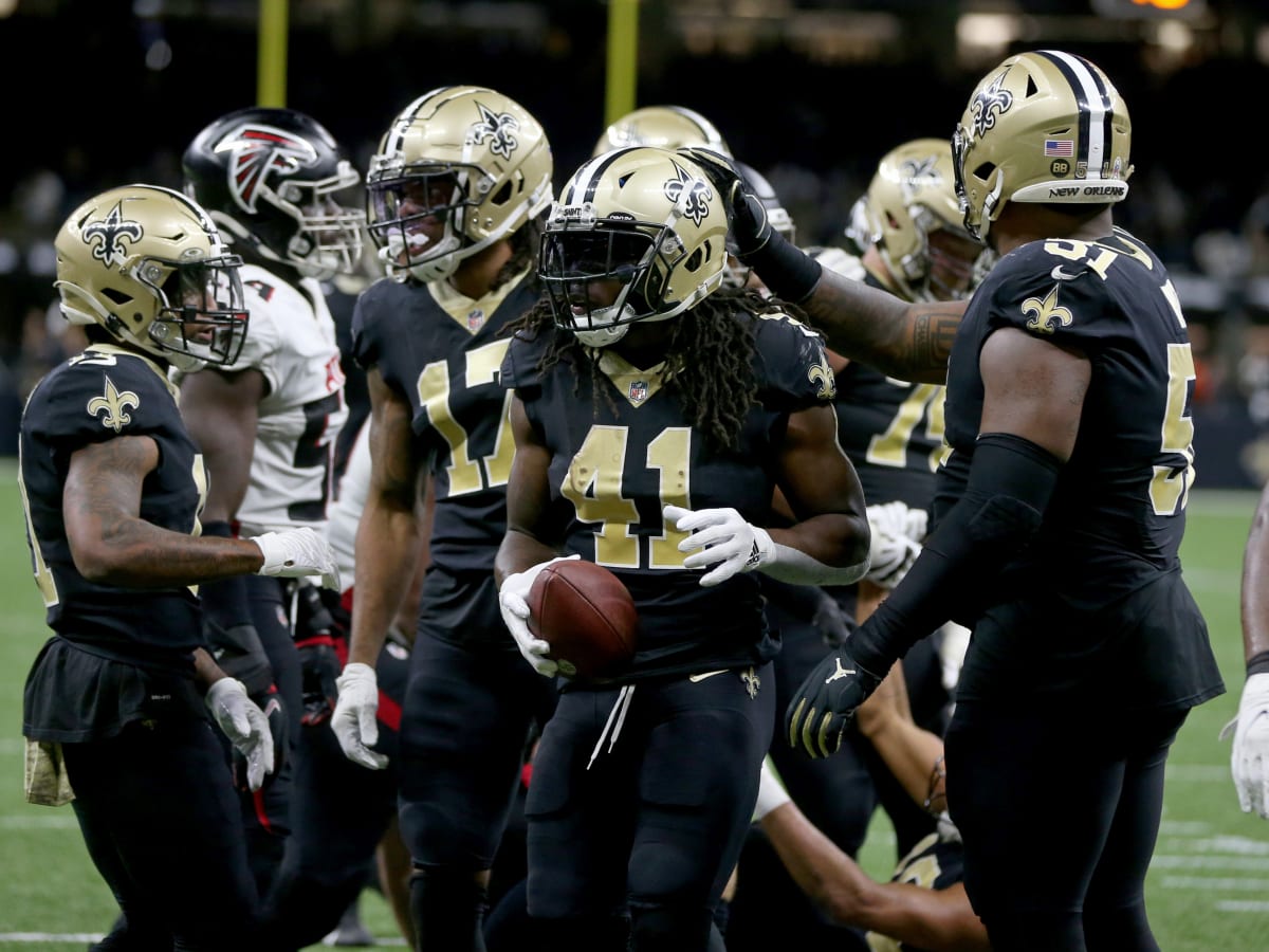 New Orleans Saints - The New Orleans Saints will be wearing black jerseys  and black pants on Sunday - let's black out the DOME! #AllBlackSNF Our  coverage will begin at 4 pm