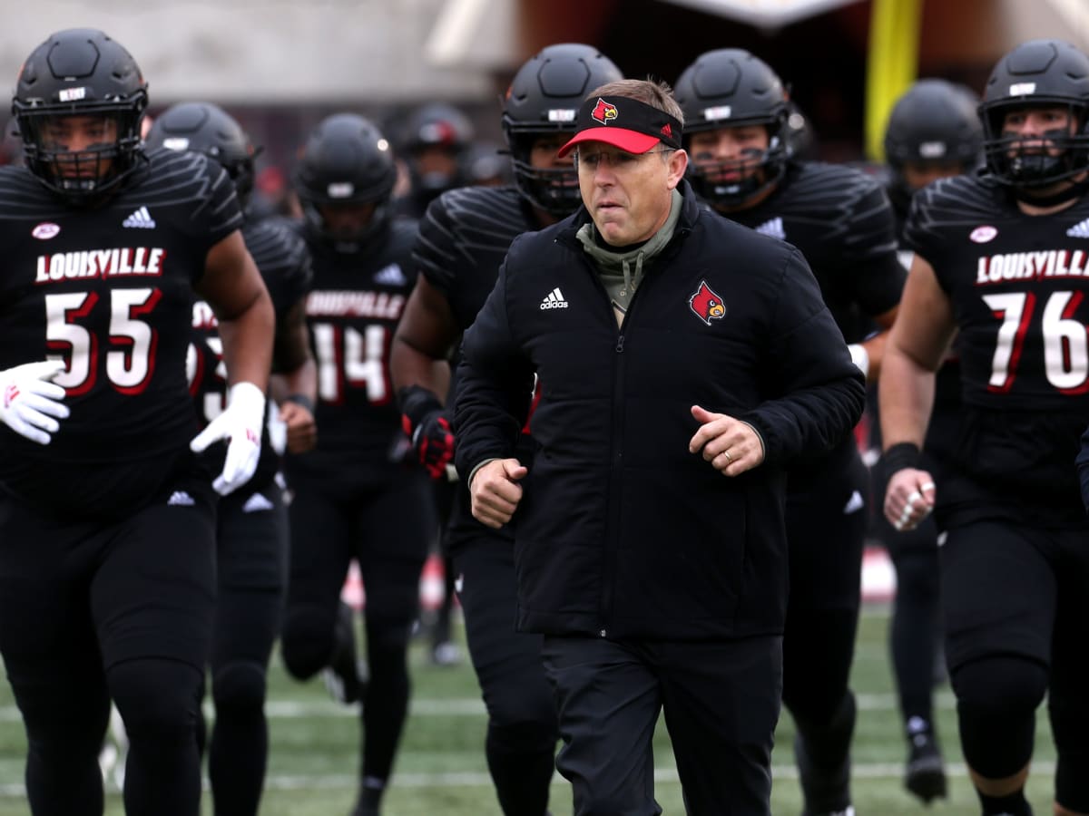 Lamar Jackson's Jersey Retired & Cunningham's 5 TDs lead Louisville's 41-3  over Syracuse