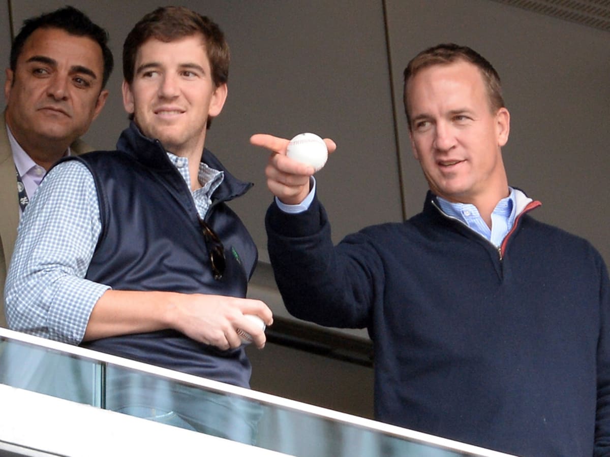 How Peyton and Eli Manning Made the ManningCast a Great TV Comedy