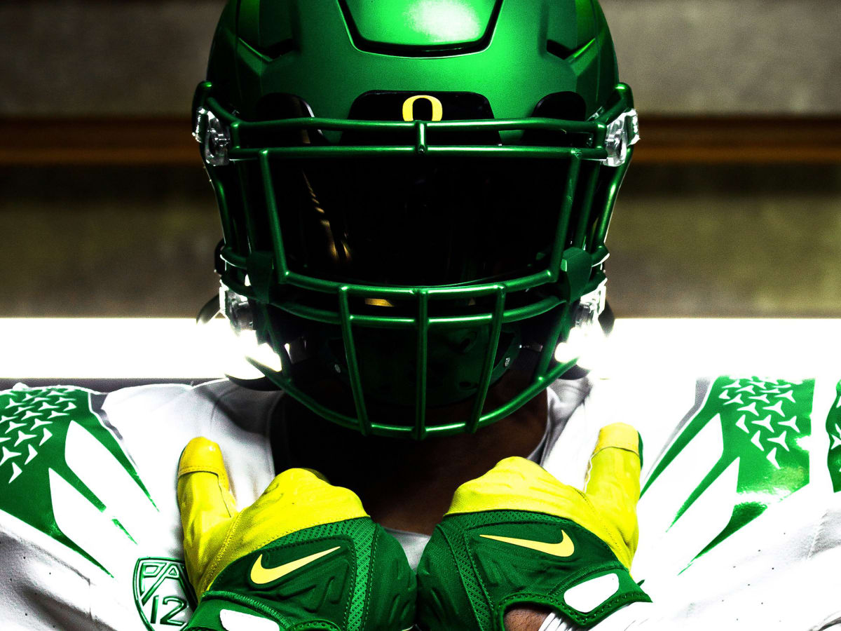 Utah football helmets: What is on the Utes' uniforms vs. Oregon?