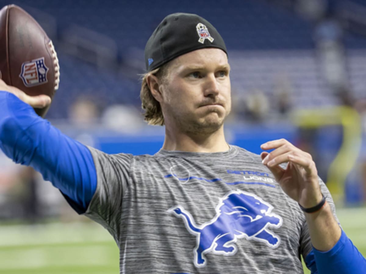 Green Bay Packers quarterback Tim Boyle throws during pregame of an NFL  football game against the Detroit Lions, Sunday, Dec. 29, 2019, in Detroit.  (AP Photo/Duane Burleson Stock Photo - Alamy