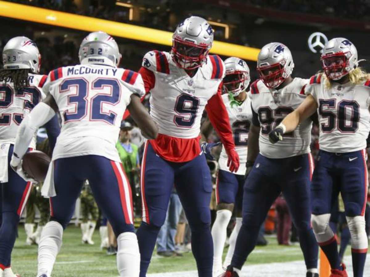 D-Mac is Back: New England Patriots, S Devin McCourty Agree on One-Year, $9  Million Deal - Sports Illustrated New England Patriots News, Analysis and  More