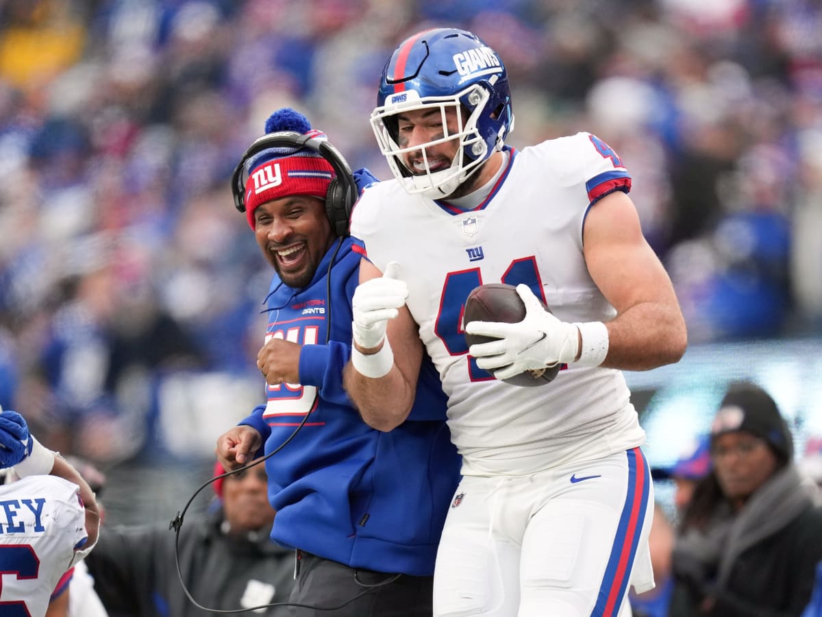 New York Giants Top Philadelphia Eagles 13-7 - Sports Illustrated New York  Giants News, Analysis and More