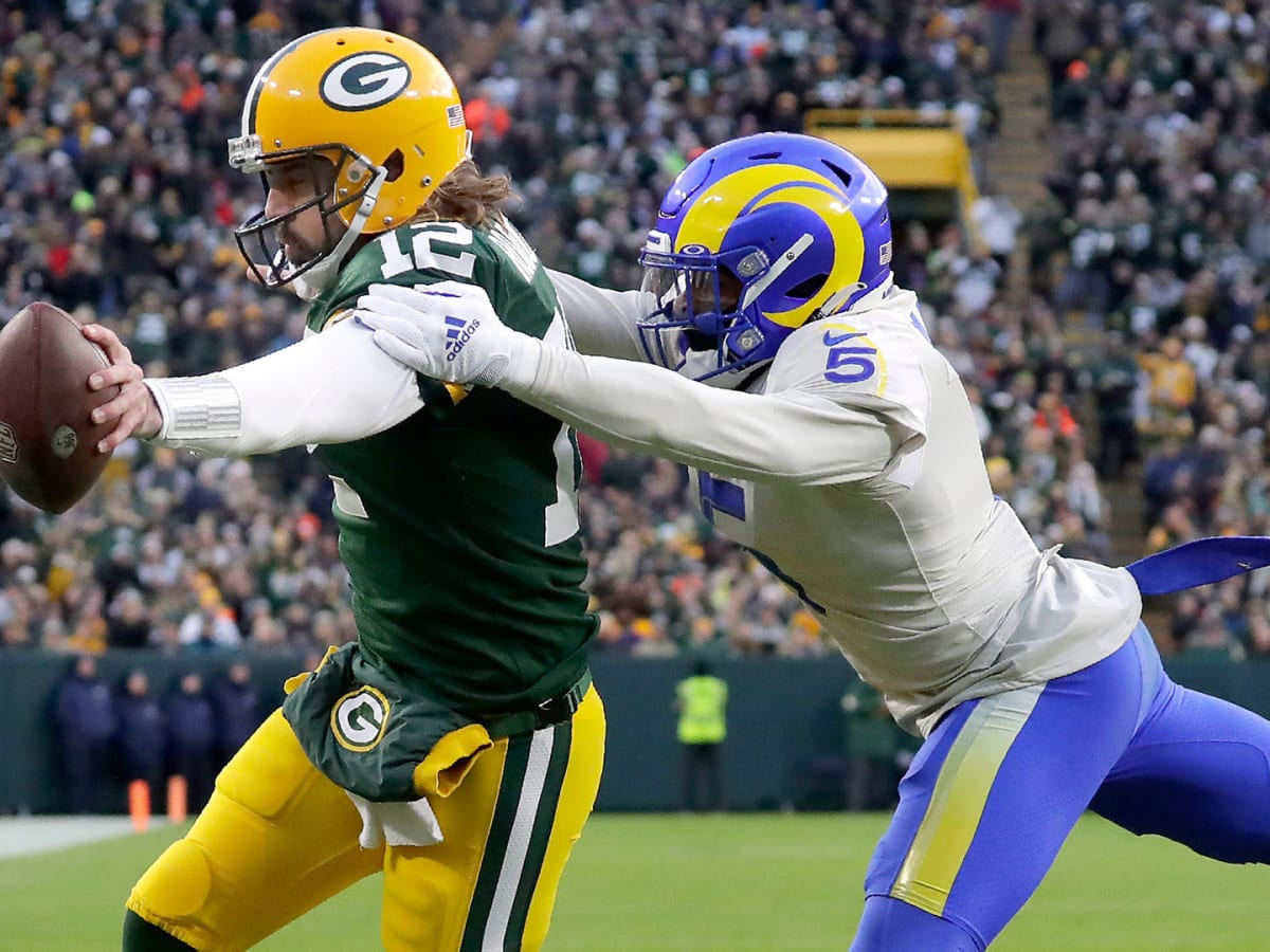 Packers running back Aaron Jones limps off field late against Browns - On3