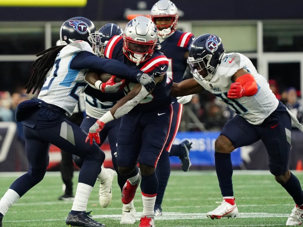 PFF Grades: Rough Day for Tennessee Titans Defense - Sports