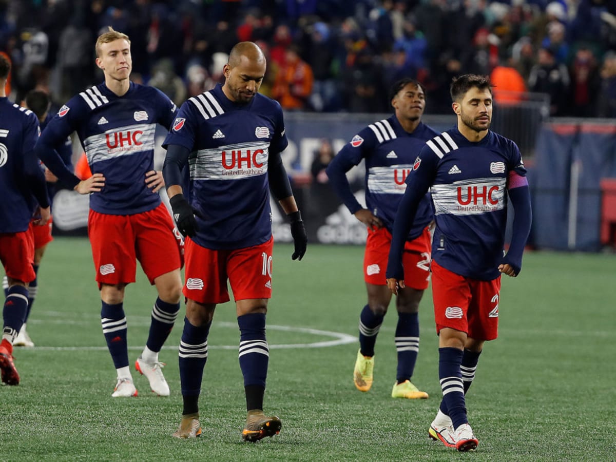 New England Revolution celebrate special moment of lifting