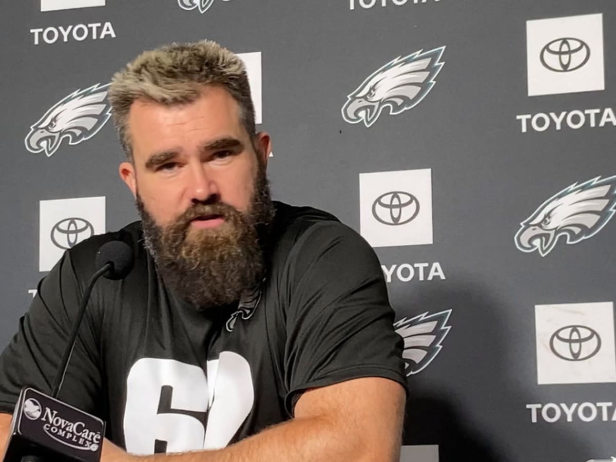 Philadelphia Eagles center Jason Kelce, a Philly-tough icon, came back from  a knee injury Sunday against the Giants