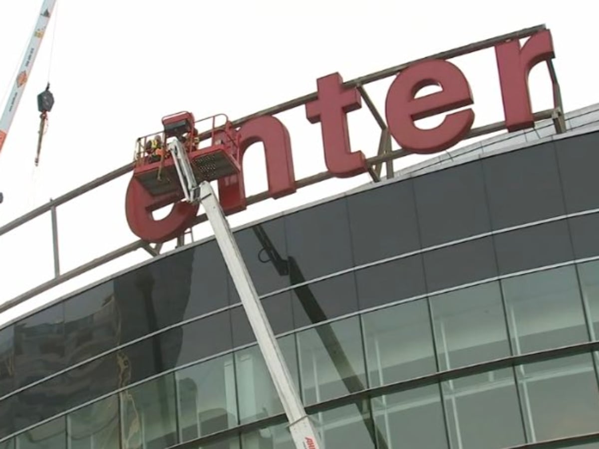 Lakers News: Crypto.com Arena Signs Placed Outside Of Staples