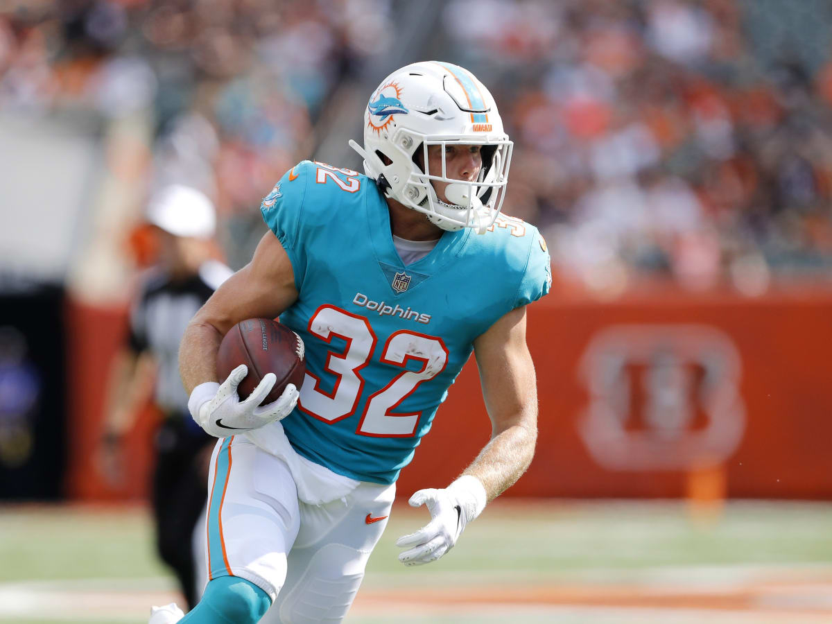 Dolphins' Myles Gaskin placed on IR with knee injury