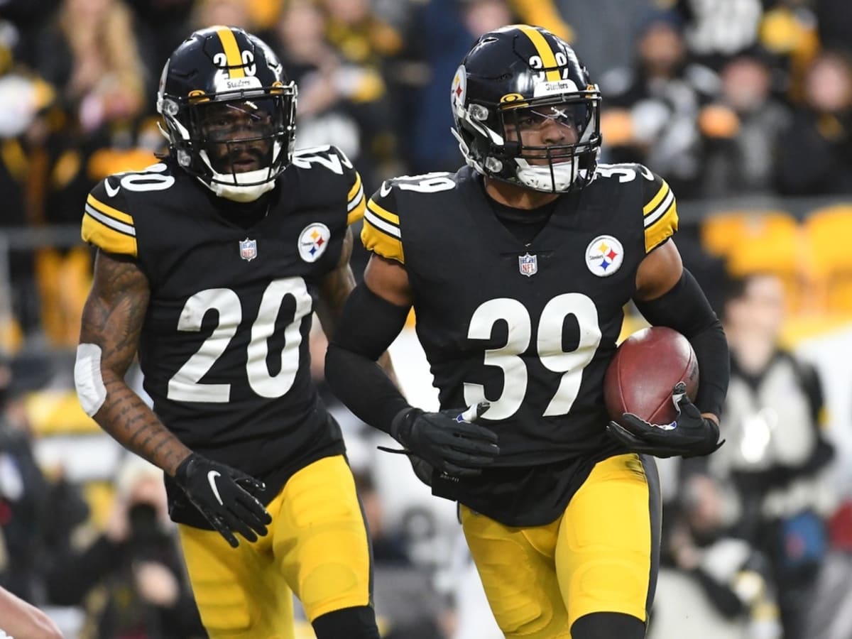 Steelers corner Haden fuming at officials after interference calls