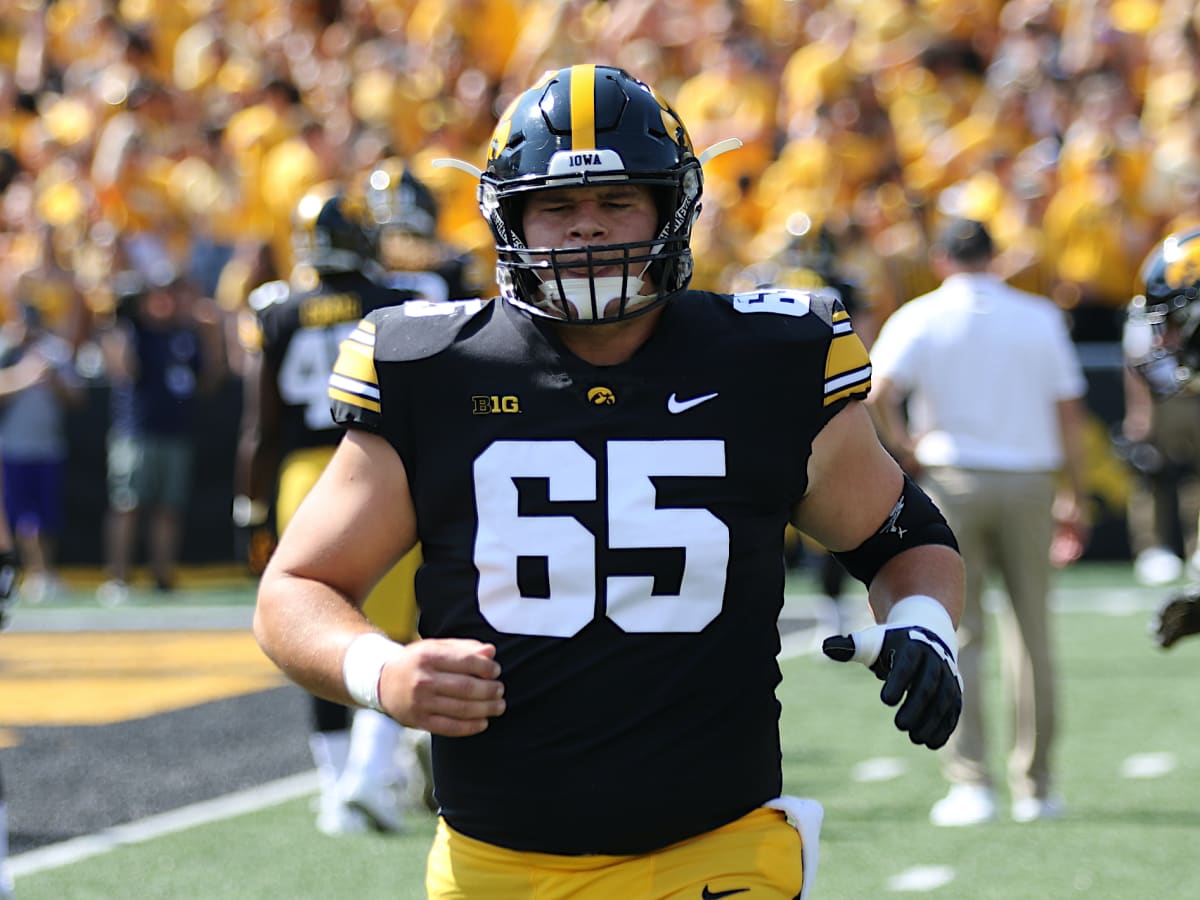 Iowa Football: Tyler Linderbaum impresses during Pro Day