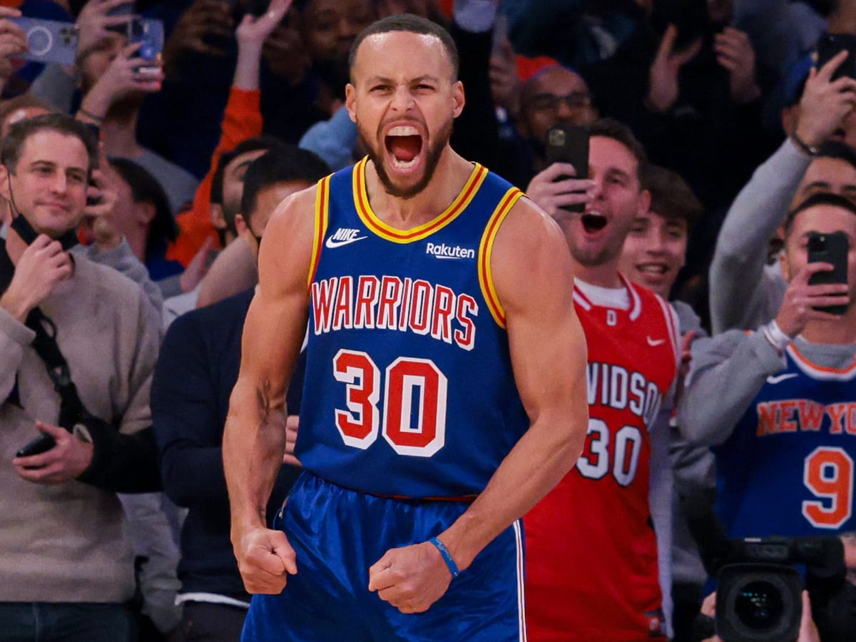 Golden State Warriors' Stephen Curry breaks 3-point record in New York