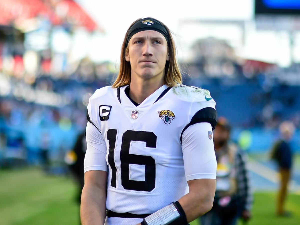 Trevor Lawrence Leads Jaguars to First Win of 2022 Season - Sports  Illustrated Clemson Tigers News, Analysis and More