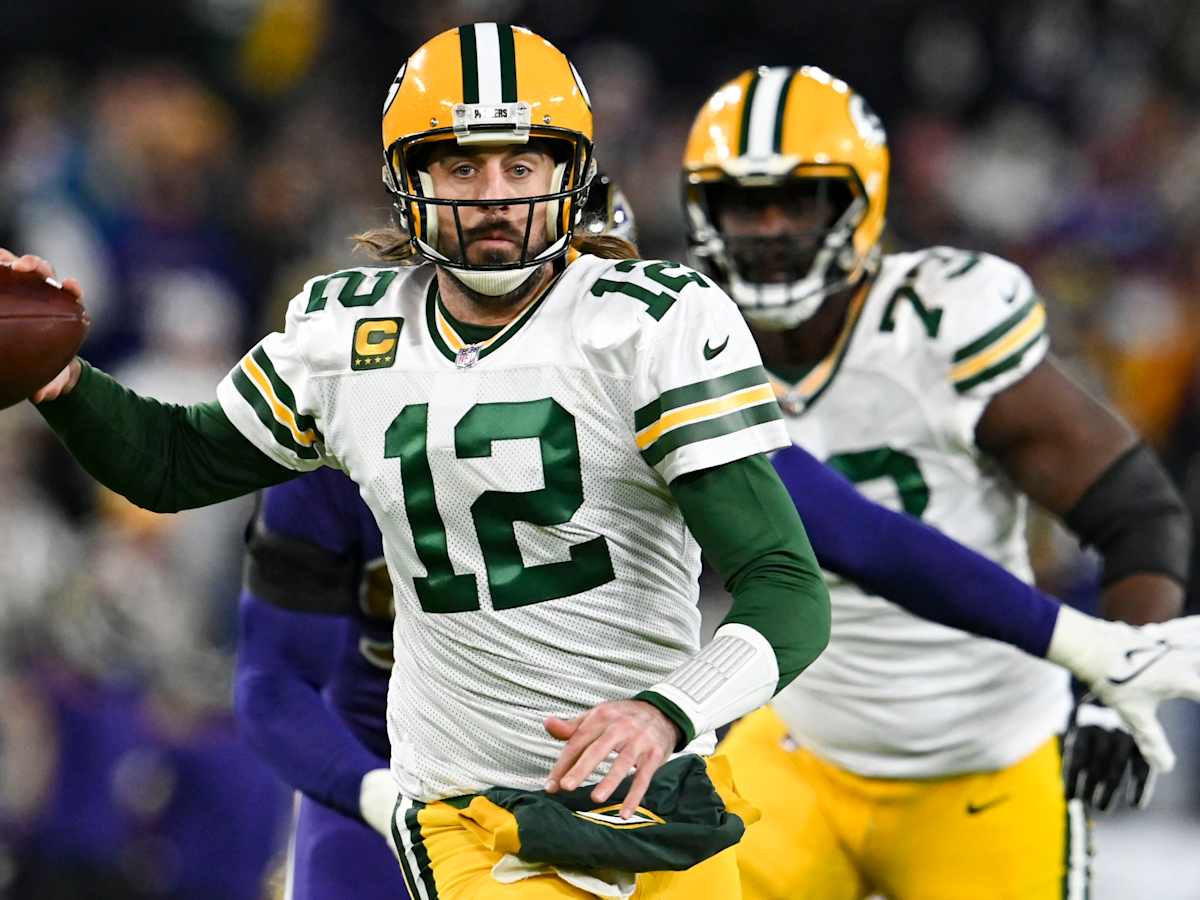 Packers clinch NFC North title with 31-30 victory over Ravens