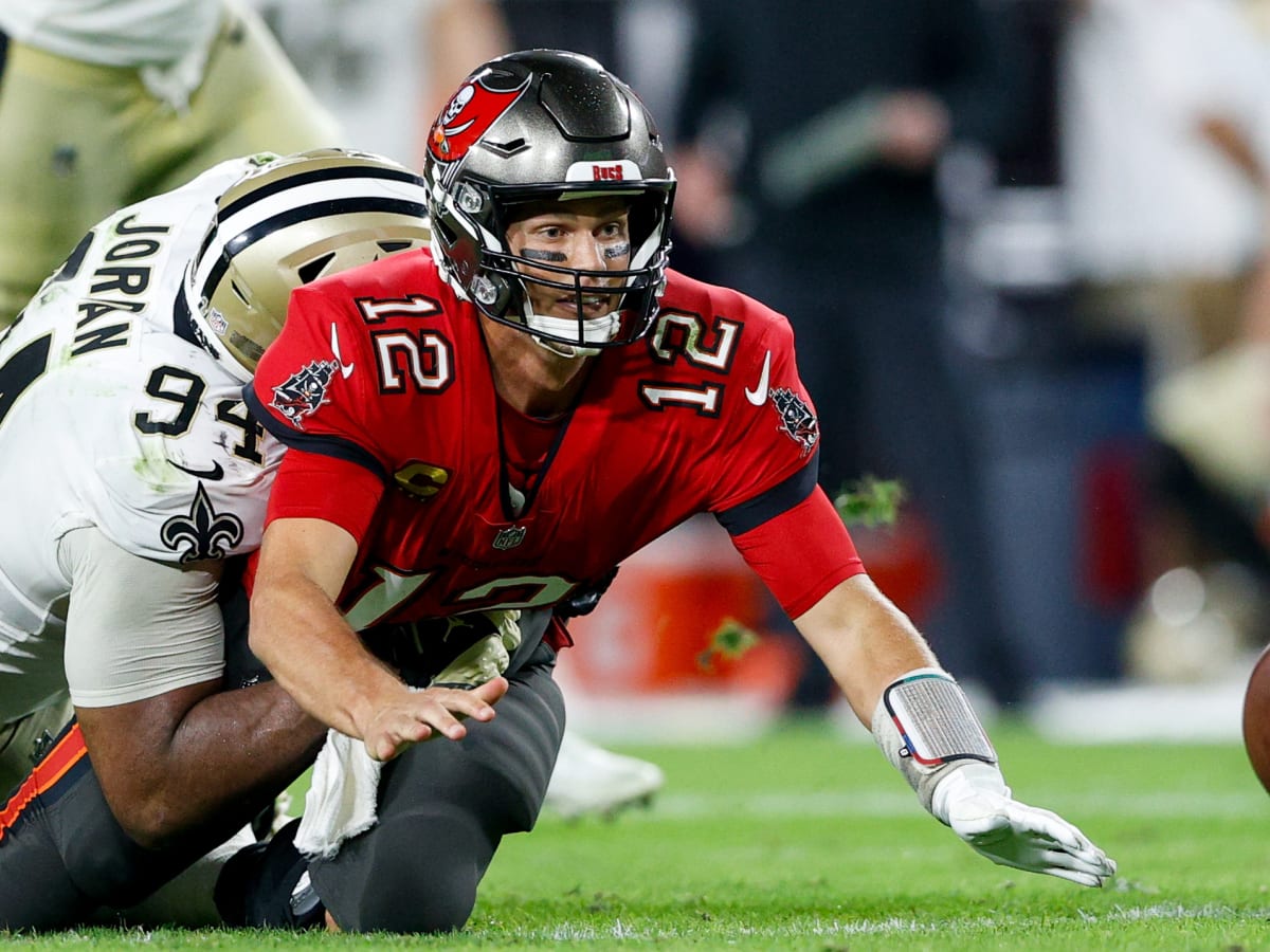 Buccaneers vs Saints: Tom Brady throws tablet to ground, involved in  scuffle in nervy Tampa Bay win