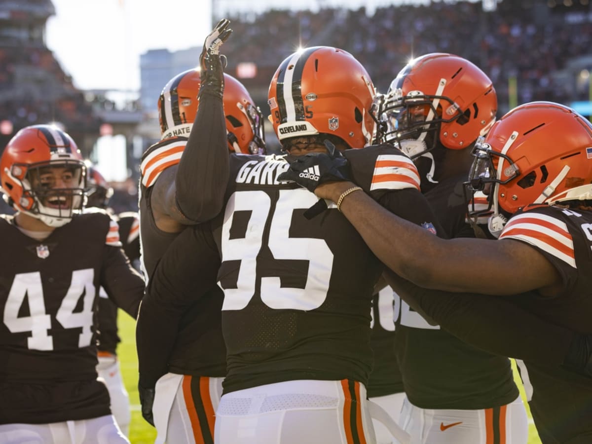 For Browns' Denzel Ward, helping less fortunate during coronavirus pandemic  is personal