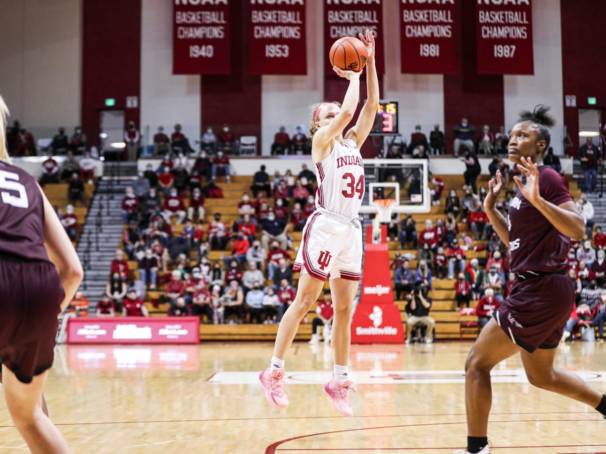 Indiana Women's Basketball Hosts Last Nonconference Game Versus Southern  Illinois - Sports Illustrated Indiana Hoosiers News, Analysis and More