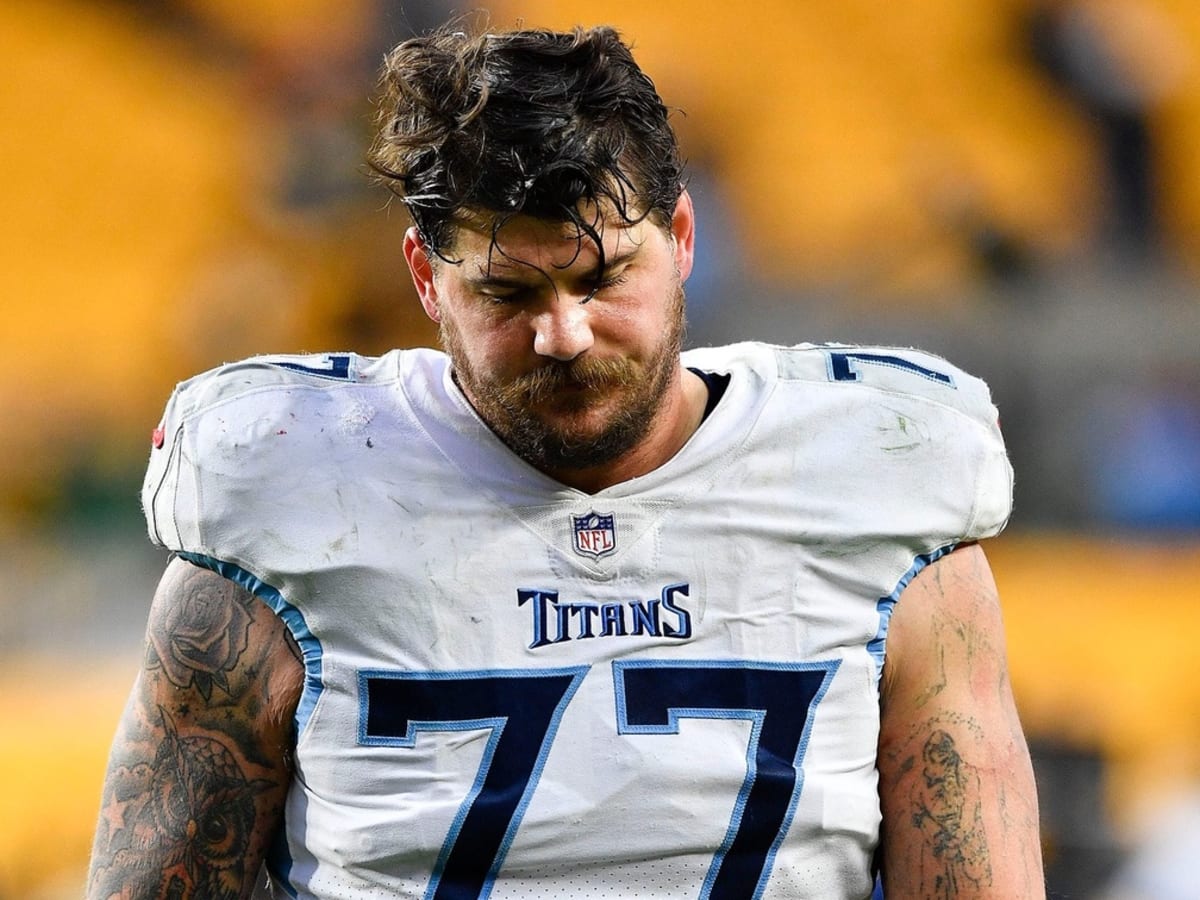 Titans place left tackle Taylor Lewan on injured reserve