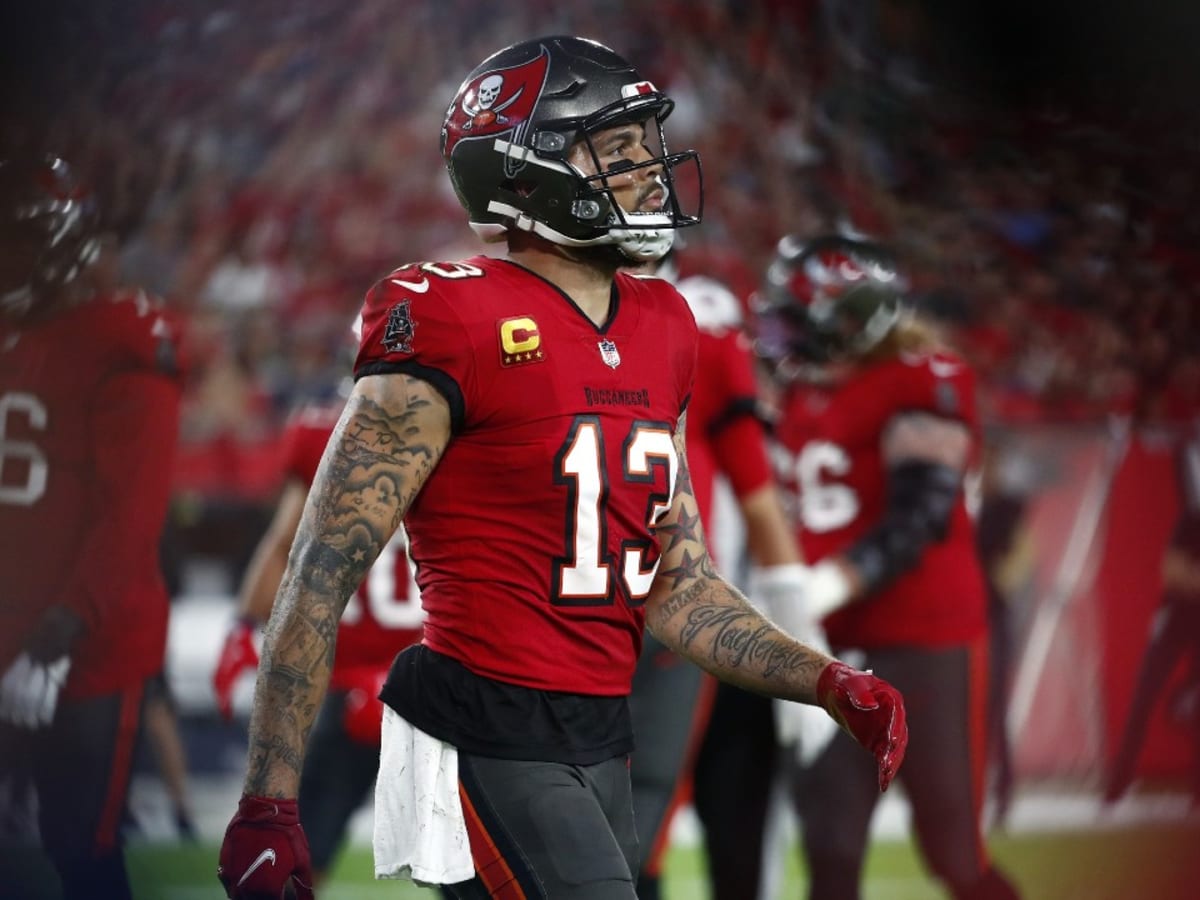 Bucs News: Mike Evans torches Panthers secondary en route to