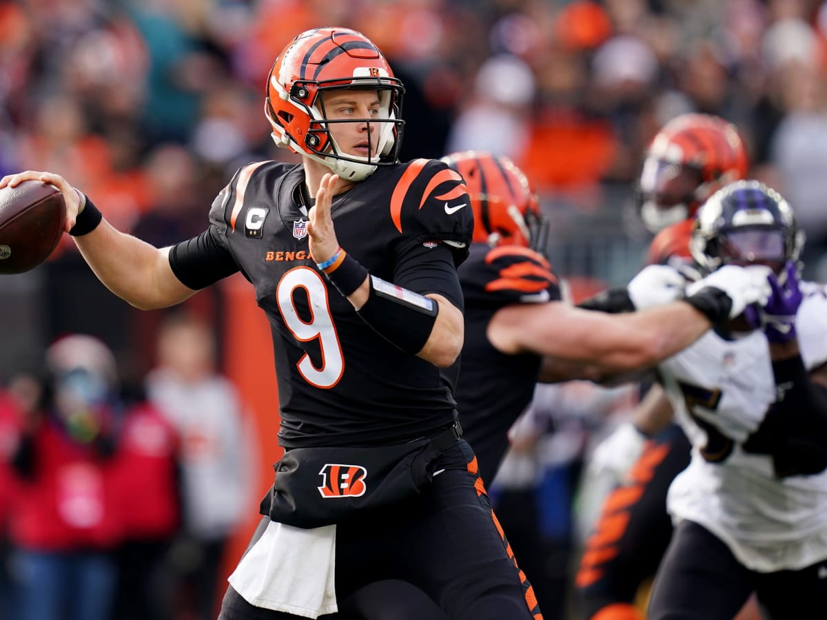 Cincinnati Bengals Bites: Joe Burrow Impresses in 11-on-11s, Offensive Line  Shuffle Continues - Sports Illustrated Cincinnati Bengals News, Analysis  and More