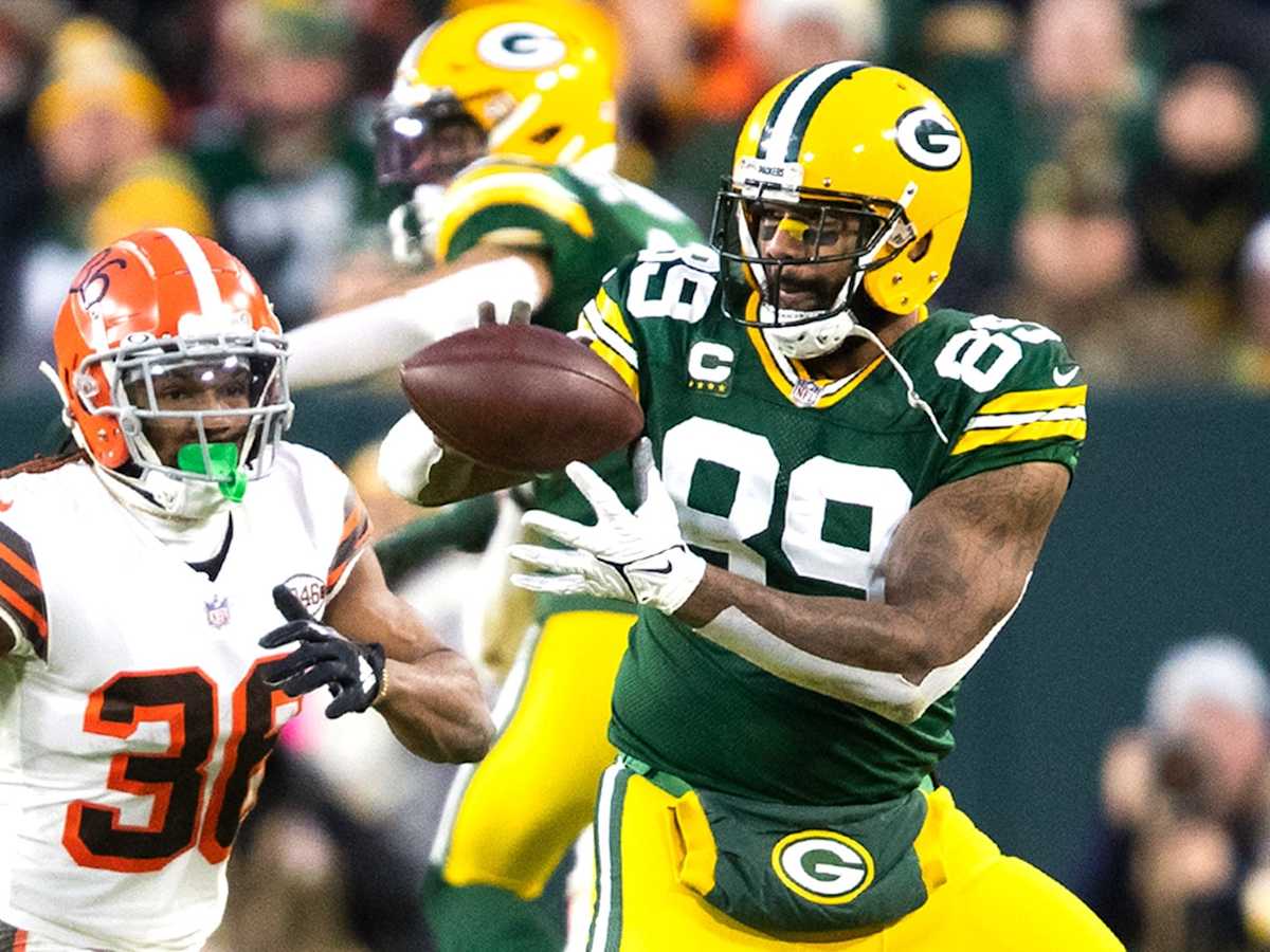 Green Bay Packers place TE Marcedes Lewis and ILB/SPT Oren Burks