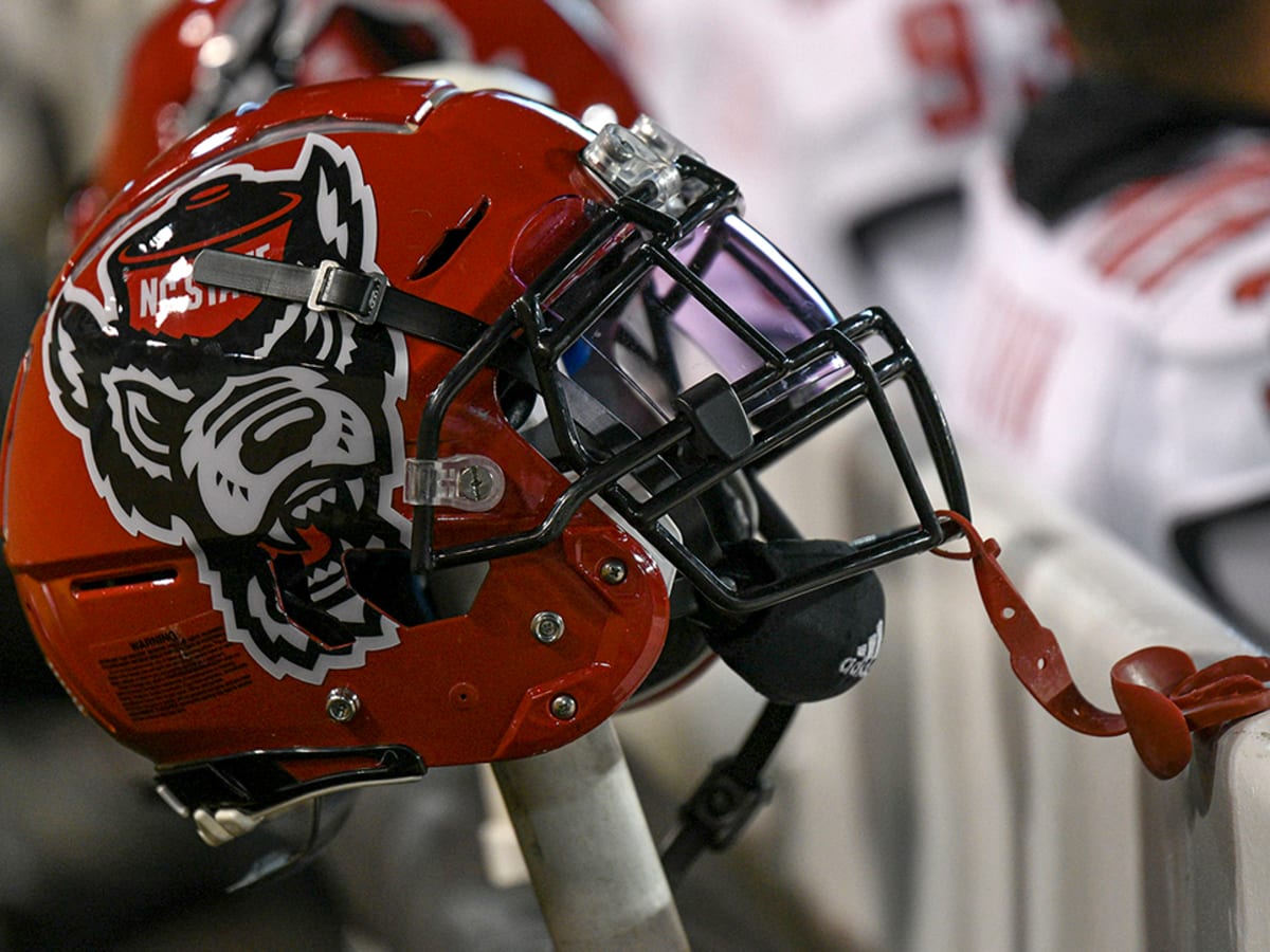 NC State Wolfpack Riddell White Wolfhead Replica Speed Football