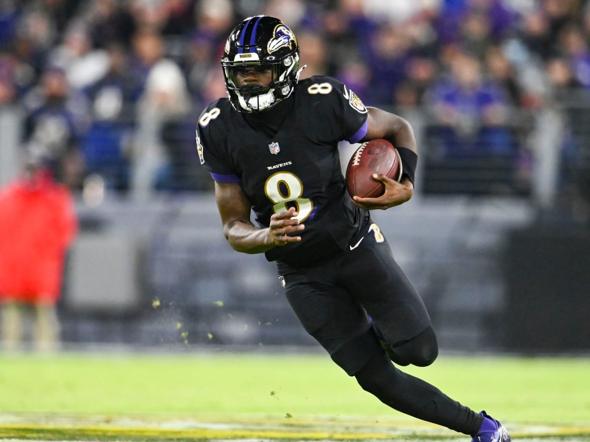 Baltimore Ravens QB Lamar Jackson returns to practice with pronounced limp  after missing 2 games with ankle injury - ESPN