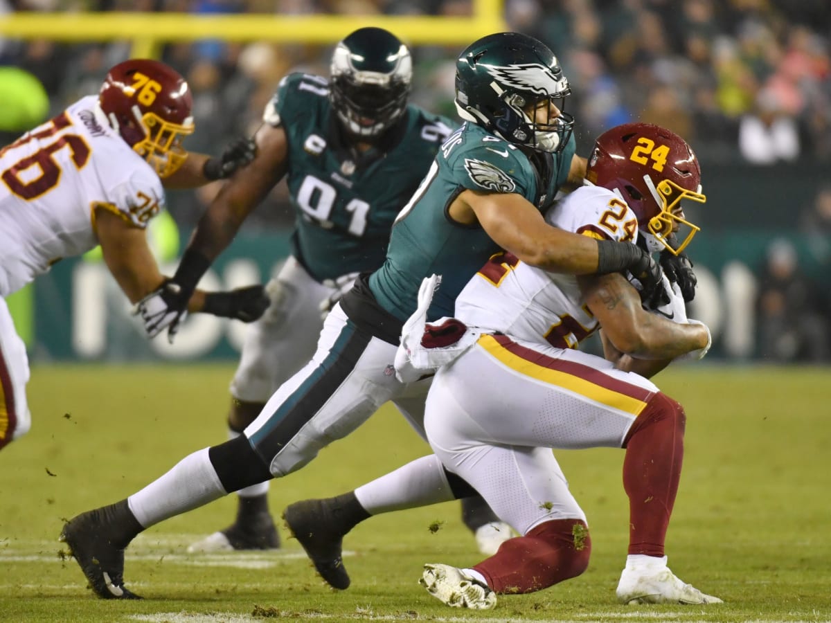 T.J. Edwards anchoring Eagles defense as unsung tackling machine