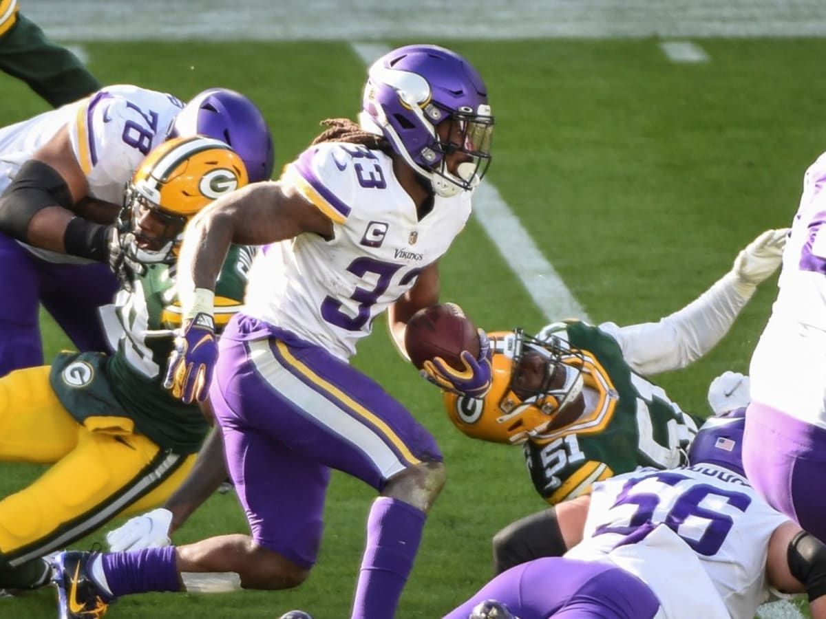 Packers overwhelm Vikings' replacement quarterback Joe Webb, NFL