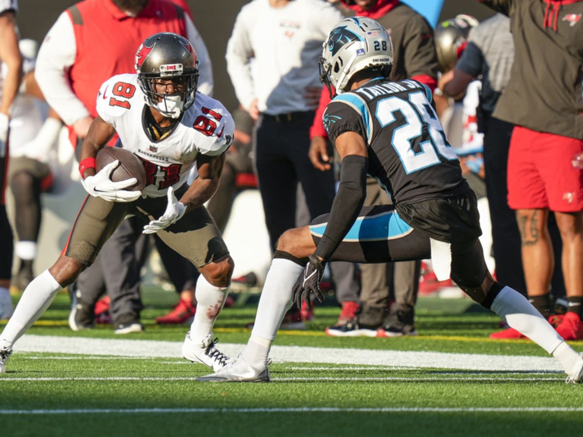 Tampa Bay Buccaneers Star Antonio Brown Throws Jersey Into Stands, Leaves  Field During Game - Sports Illustrated Cincinnati Bengals News, Analysis  and More