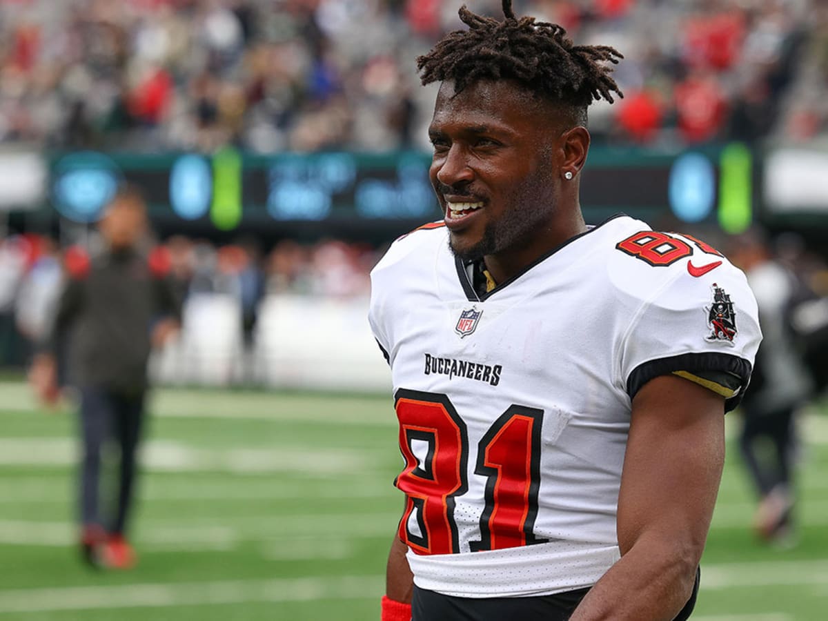 Yahoo] Antonio Brown expresses 'gratitude' for NFL journey. The