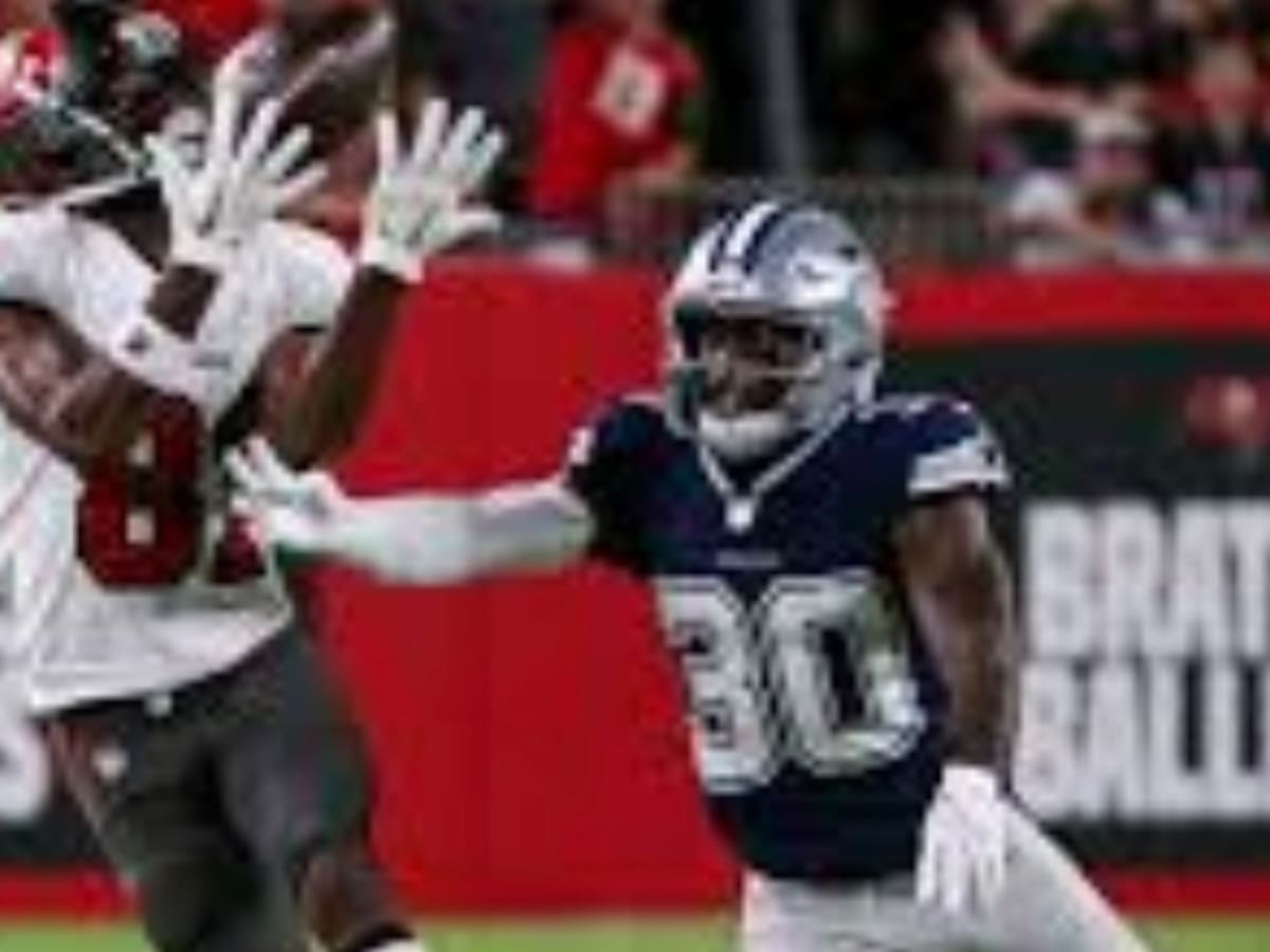 Dallas Cowboys wide receiver Noah Brown (85) looks on against the Tampa Bay  Buccaneers during an NFL football game in Arlington, Texas, Sunday, Sept.  11, 2022. (AP Photo/Ron Jenkins Stock Photo - Alamy