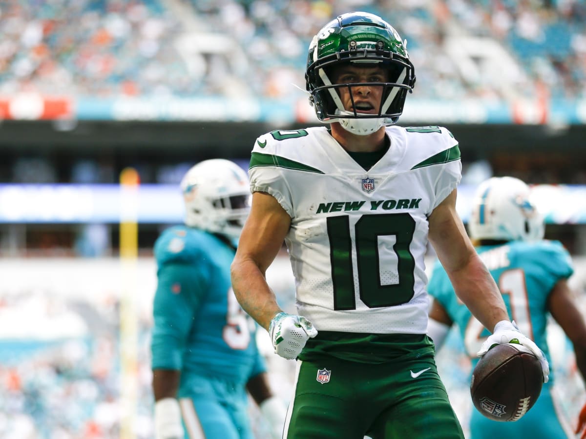 New York Jets WR Elijah Moore celebrates after Braxton Berrios score