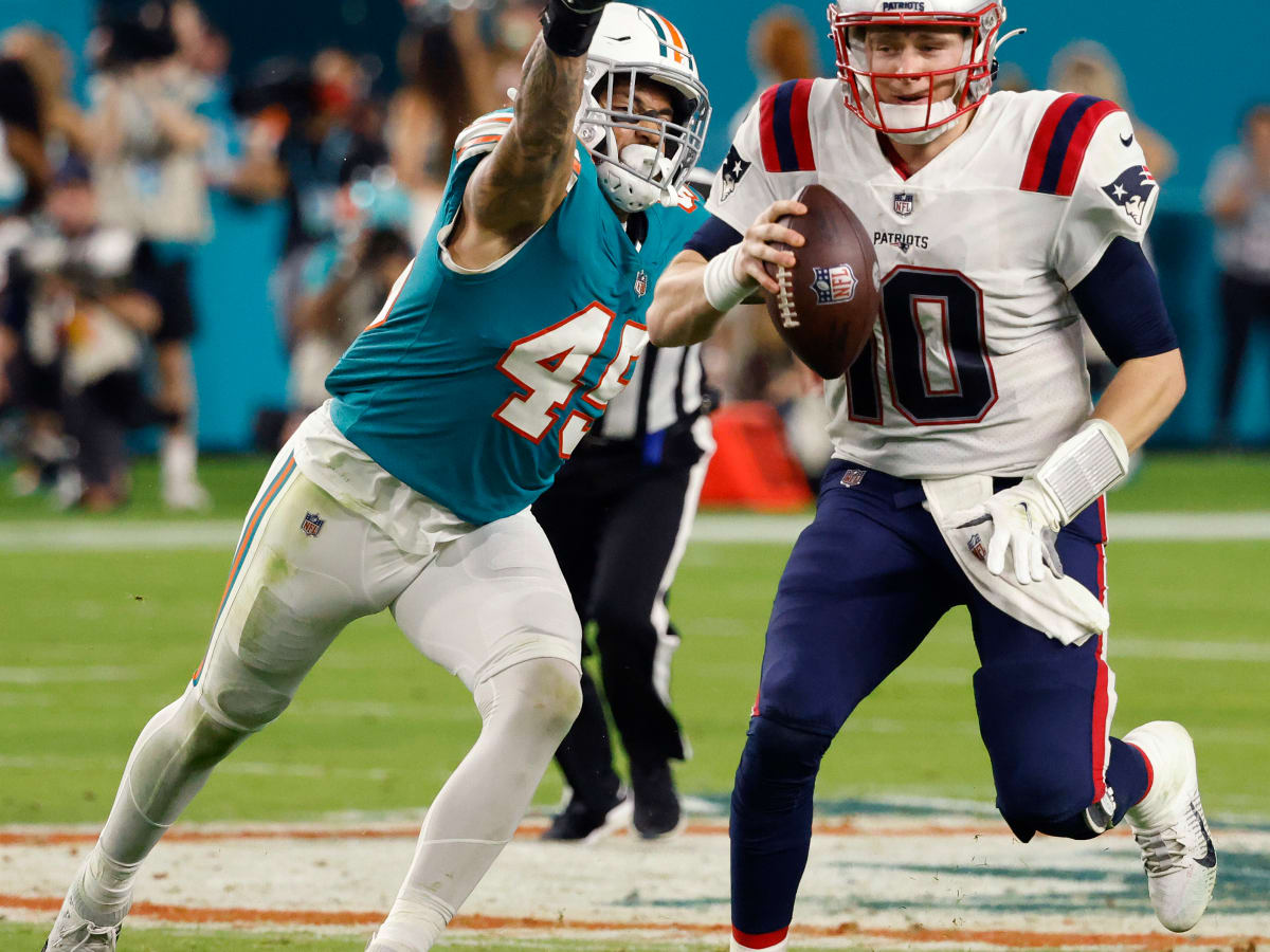 Patriots fall to Dolphins in regular-season finale