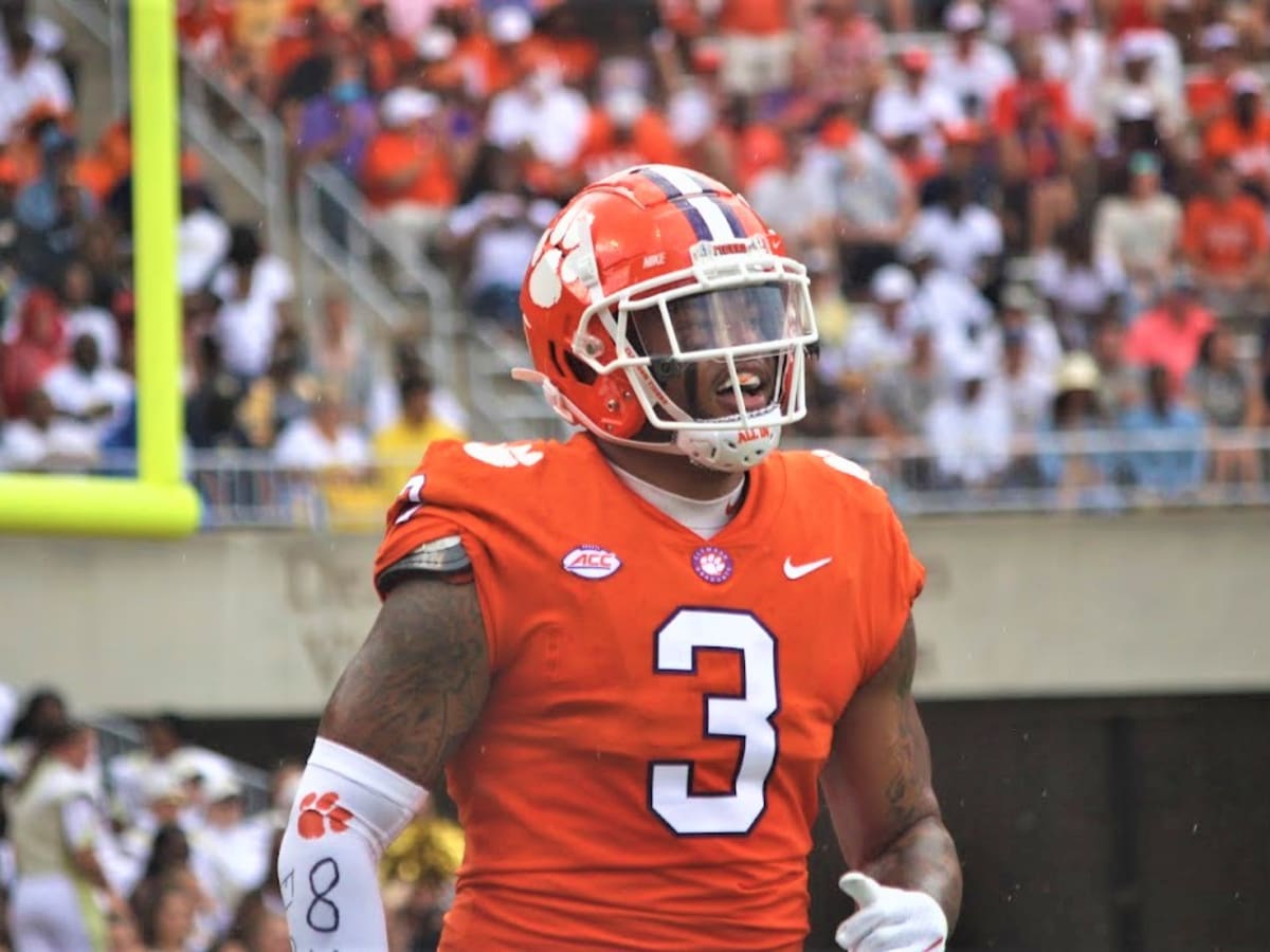 Clemson Football: Swinney shares update on the Xavier Thomas situation