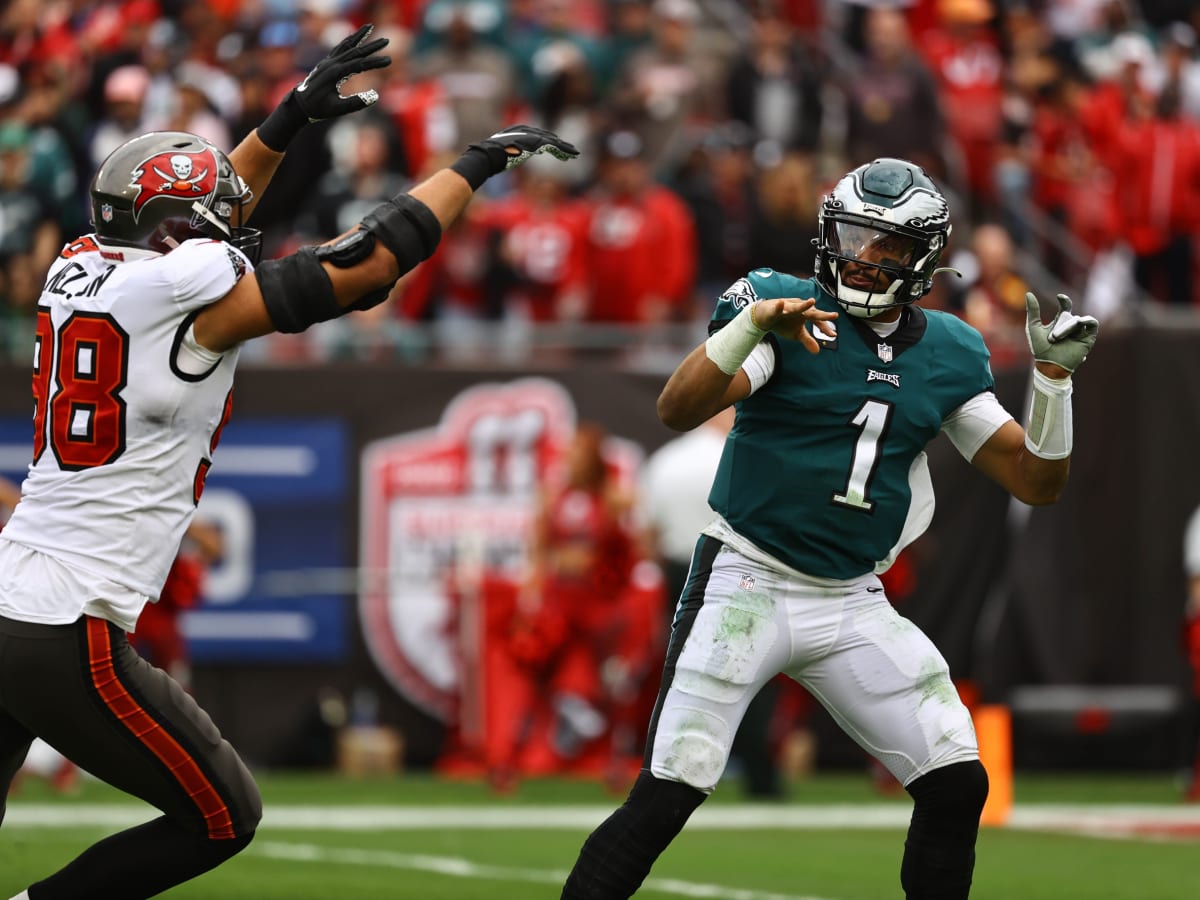 Eagles-Buccaneers analysis: Too little, too late from Jalen Hurts and Co.  in 28-22 loss to Tampa Bay