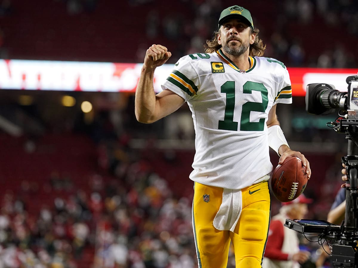 Rodgers Reportedly Agrees To Stay With Packers Next Season