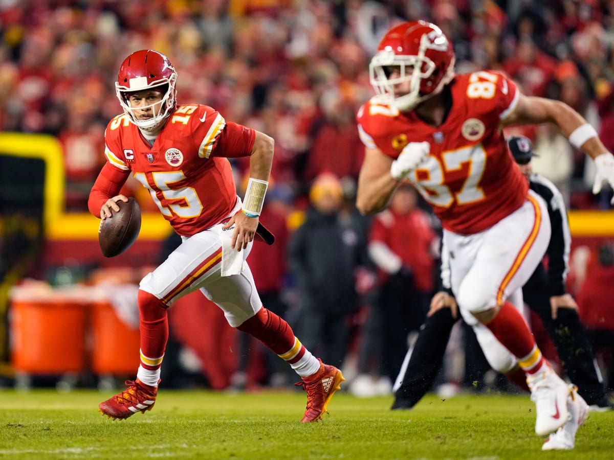 Patrick Mahomes, Travis Kelce Lead Seven Chiefs on AFC Pro Bowl Roster -  Chiefs Digest