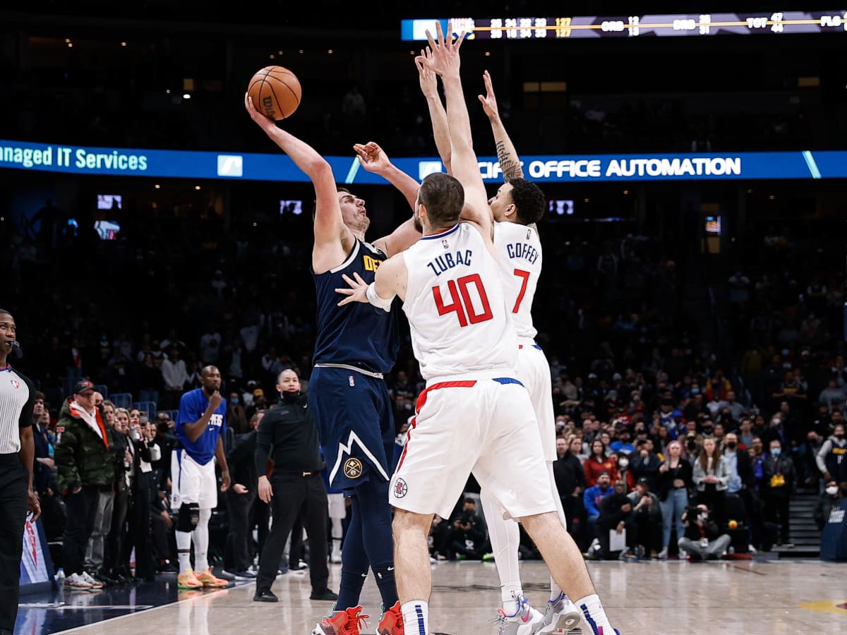 Clippers 128-130 Nuggets: Fabulous 49-point triple-double by Nikola Jokic  carried the Nuggets to overtime win over the Clippers