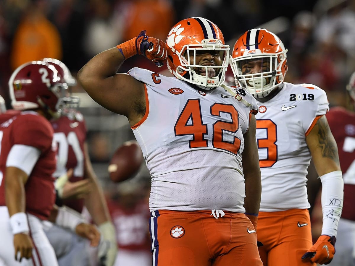 Clemson's Christian Wilkins honors late grandfather on and off the