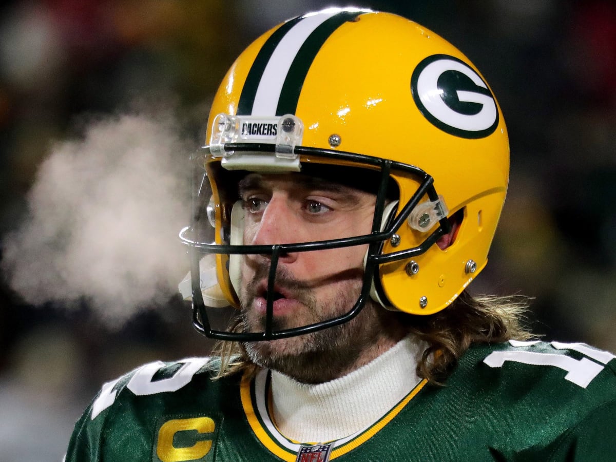 Aaron Rodgers roasted on social media following Packers' stunning