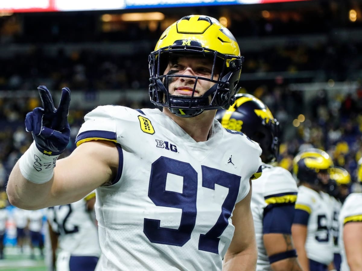 Michigan star Aidan Hutchinson tabbed as a top-10 defender to make big  impact in 2023 NFL season - Sports Illustrated Michigan Wolverines News,  Analysis and More