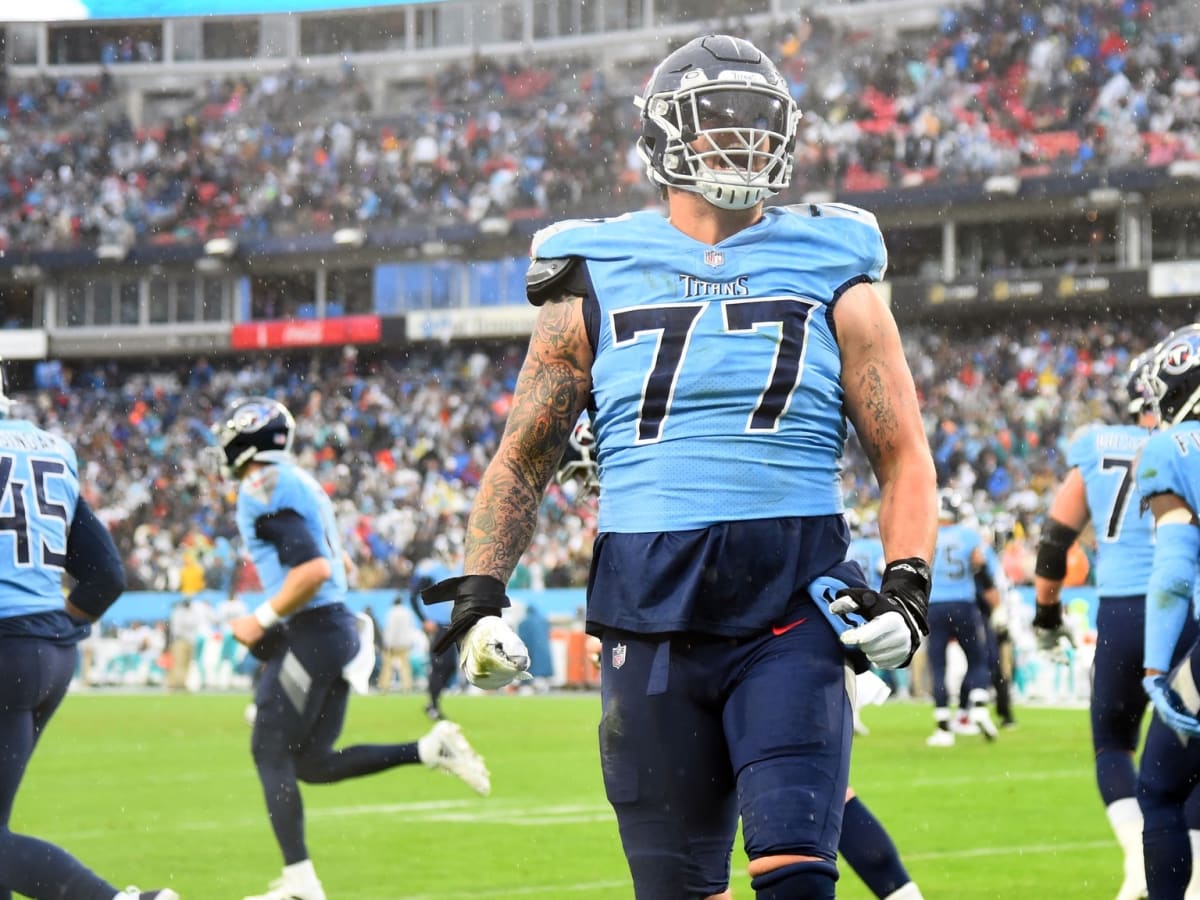 Taylor Lewan posts a picture of himself in a Titans jersey with no context  : r/Tennesseetitans